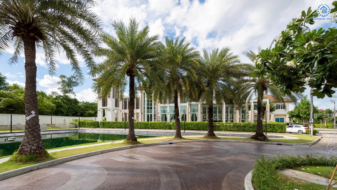 บ้านมือสองตกแต่งใหม่ โครงการ เดอะซิตี้2 พระราม5-ราชพฤกษ์ เนื้อที่ 62.5 ตร.ว. ดีไซน์ตอบทุกไลฟ์สไตล์ ฟังก์ชัน 3 ห้องนอน 3 ห้องน้ำ จอดรถได้ 2 คัน บนทำเลติดถนนใหญ่ เชื่อมต่อทุกเส้นทาง ใกล้จุดขึ้นทางด่วน "ศรีรัช" รายล้อมด้วยสิ่งอำนวยความสะดวกมากมาย